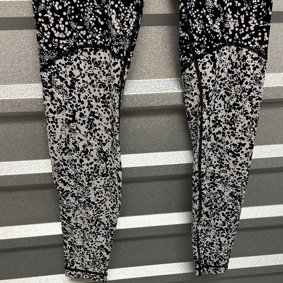 Lululemon Womens Align 28 Yoga Legging Size 8 FLY Collab Polka Dot Floral Black - Picture 3 of 8